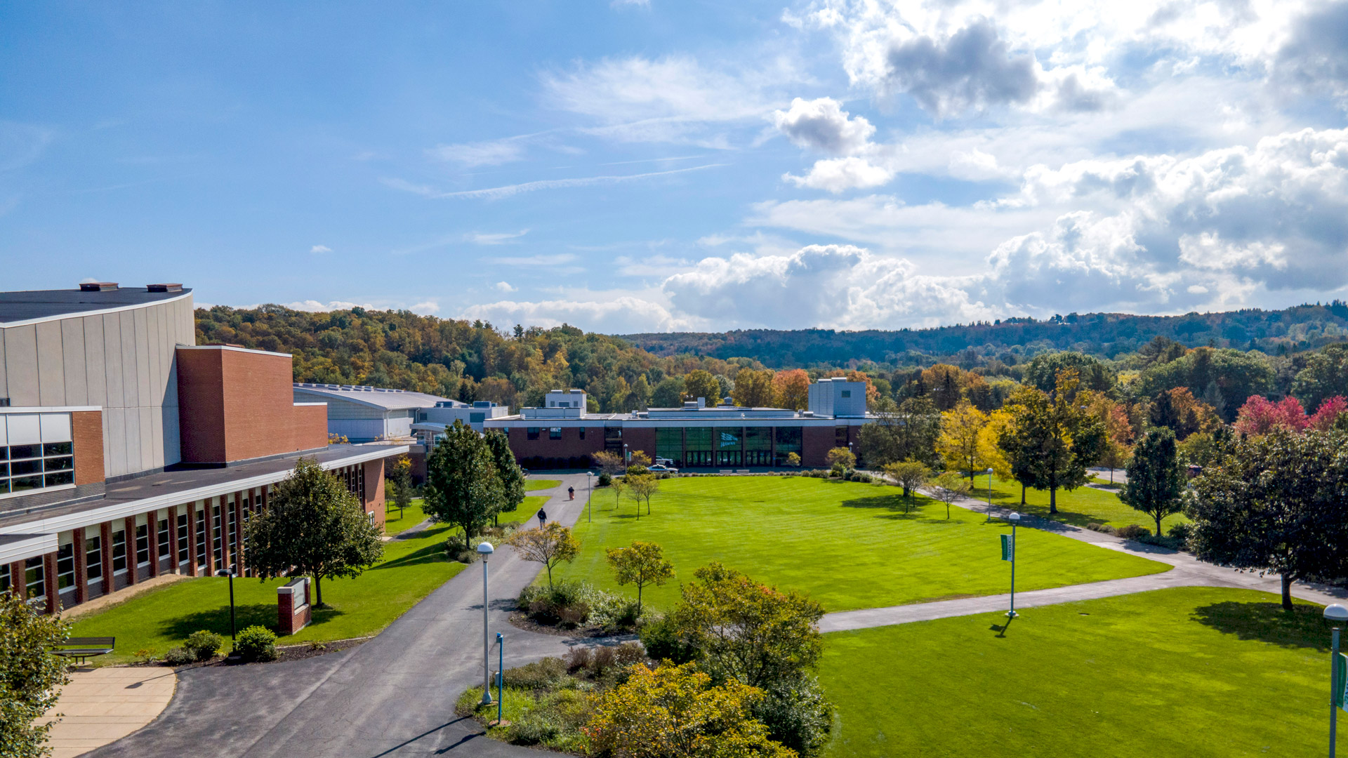 Picture of the beautiful MVCC Utica Campus